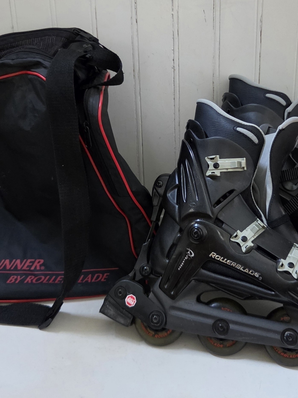 Men's Rollerblade Viablade Parkway Size 10 Inline Skates W/Carry Bag